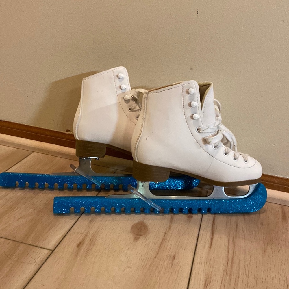 DBX White Figure Skates - Youth Size 1
